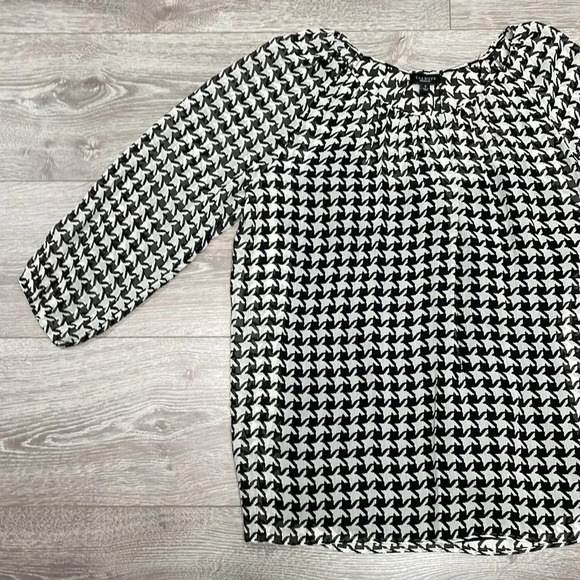 NWT Talbots 100% Silk Houndstooth Blouse with Black Camisole S - Picture 5 of 15